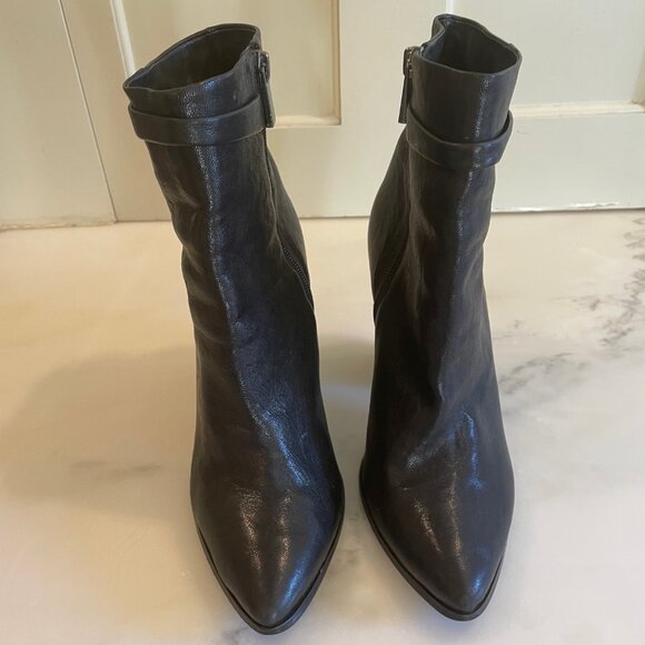 Vince Camuto Bootie in Black Leather, Size 10 - Picture 2 of 5